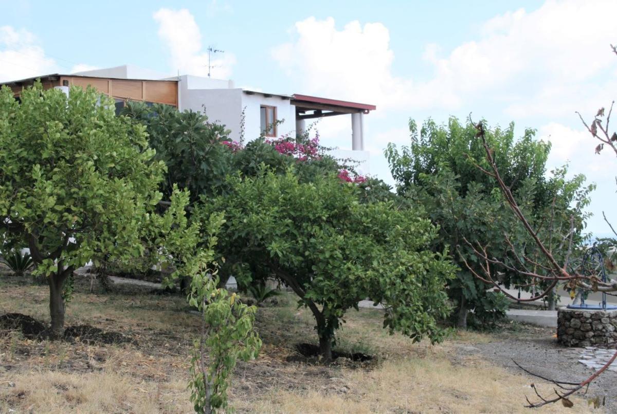 Case Al Mare - Terrazzi Panoramici E Ampio Giardino Santa Marina Salina Exteriér fotografie